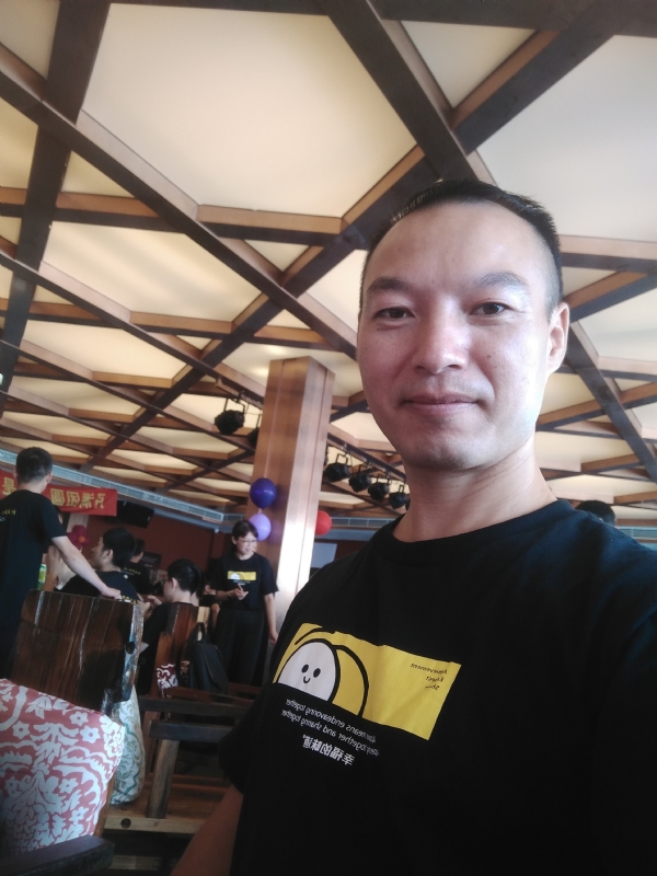 爱森的第一张照片--香港闪婚服务中心