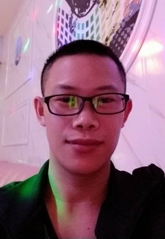 小海哥哥的第一张照片--香港闪婚服务中心