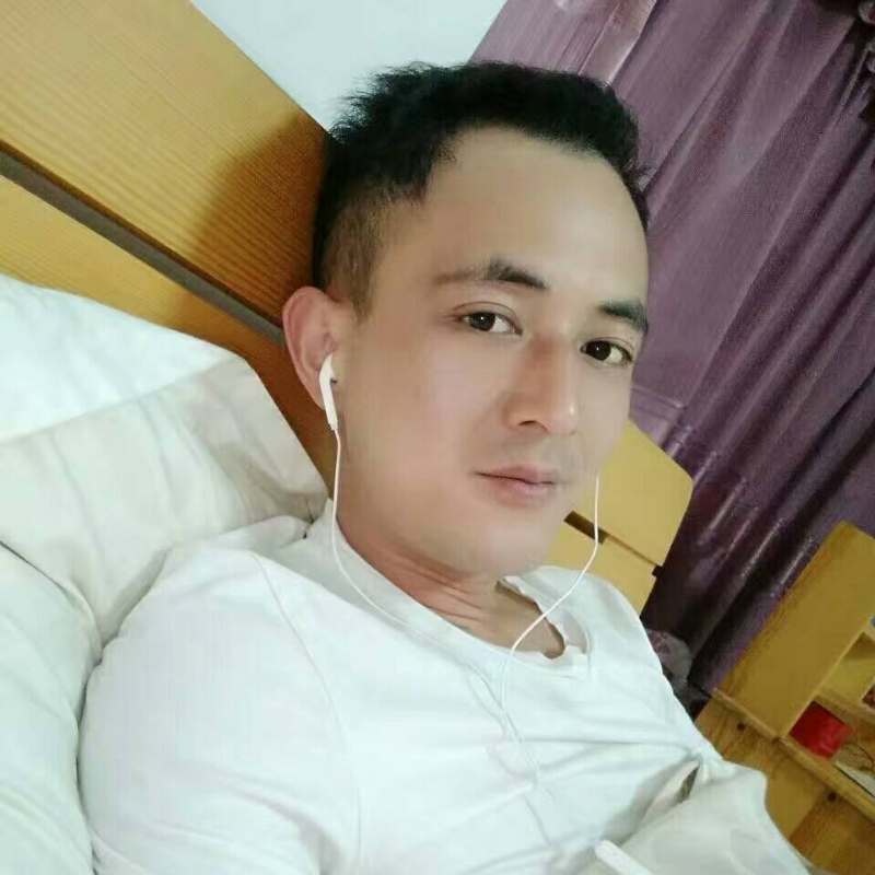 容晨的第二张照片--香港闪婚服务中心