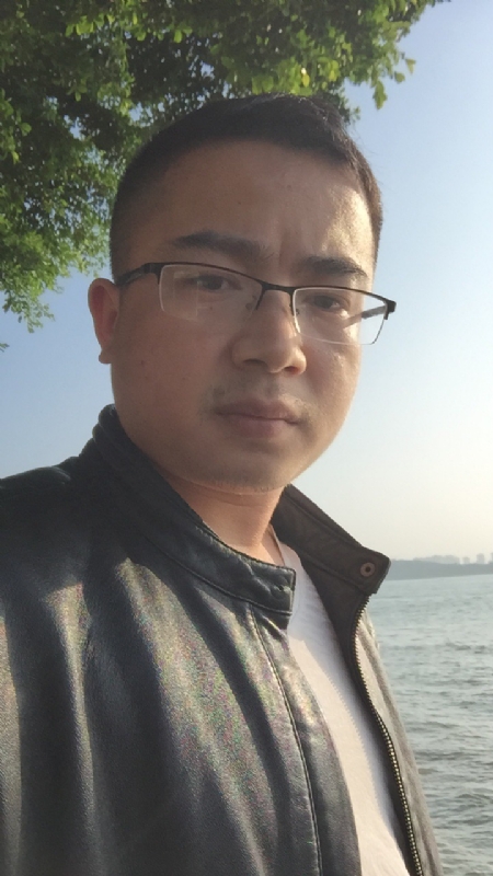 志尧的第一张照片--香港闪婚服务中心