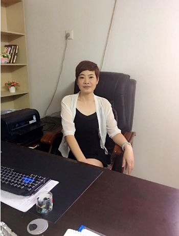 英的第一张照片--香港闪婚服务中心