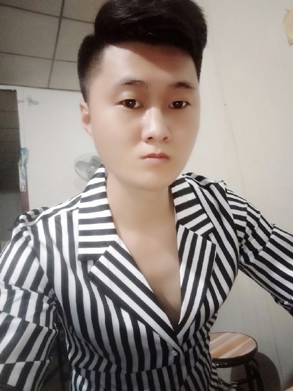 随遇而安的第一张照片--香港闪婚服务中心