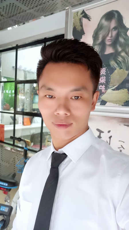 阳光男士的第一张照片--香港闪婚服务中心