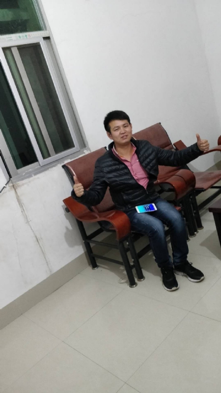 马云的第一张照片--香港闪婚服务中心
