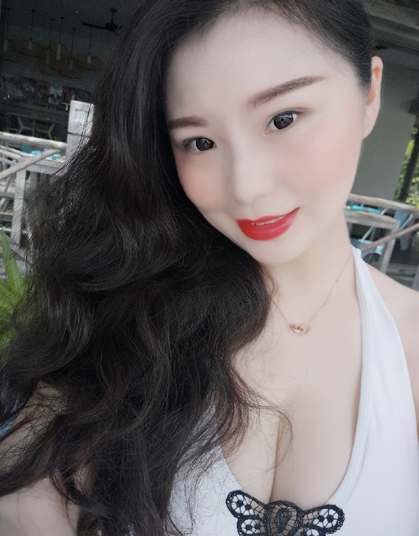 yoyo的第一张照片--香港闪婚服务中心