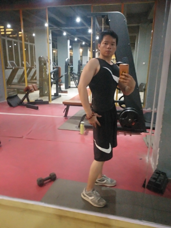 风影的第一张照片--香港闪婚服务中心