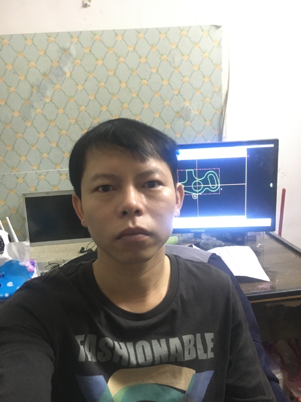 黄叶枫的第一张照片--香港闪婚服务中心