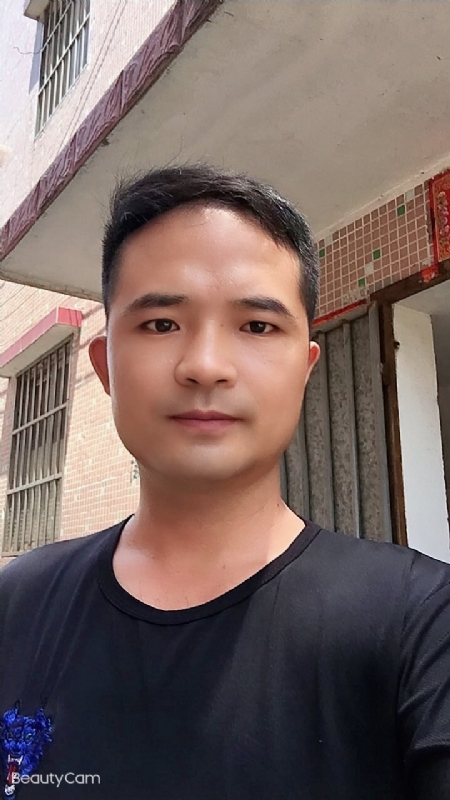 言飞的第一张照片--香港闪婚服务中心