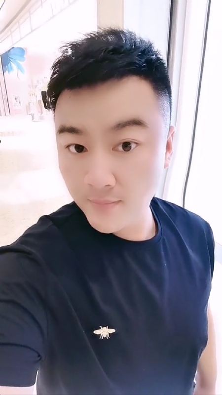微风徐徐的第二张照片--香港闪婚服务中心