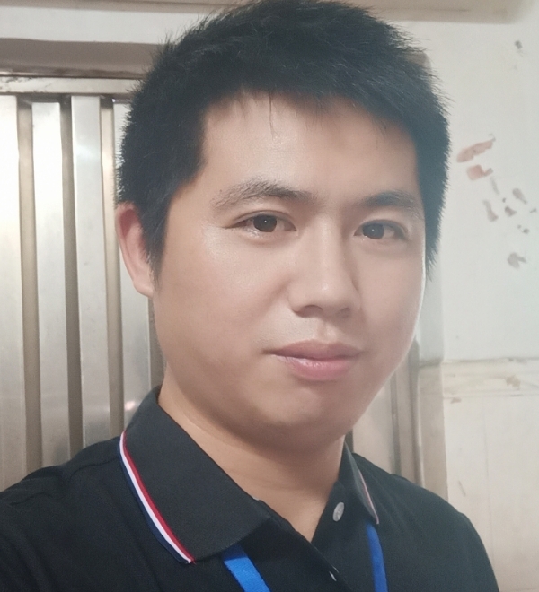单身奶爸的第一张照片--香港闪婚服务中心