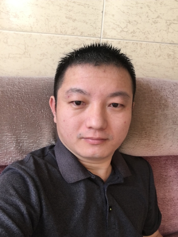 曲怀觞的第一张照片--香港闪婚服务中心