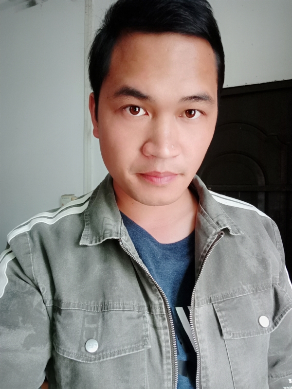 阿俊的第一张照片--香港闪婚服务中心