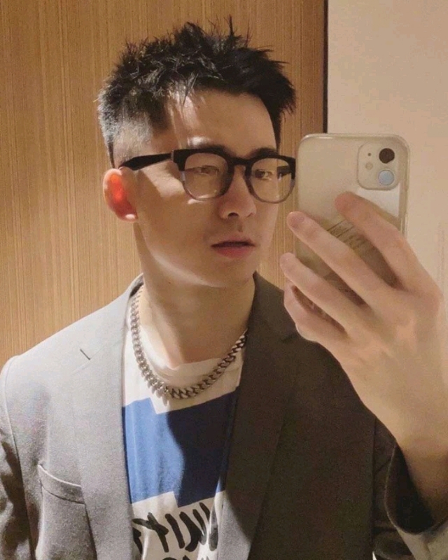 启航的第一张照片--香港闪婚服务中心