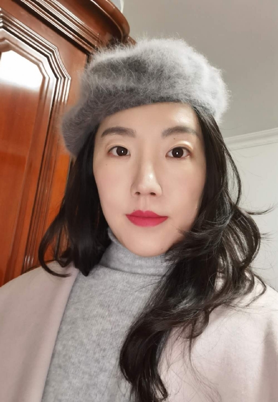 小莲的第一张照片--香港闪婚服务中心
