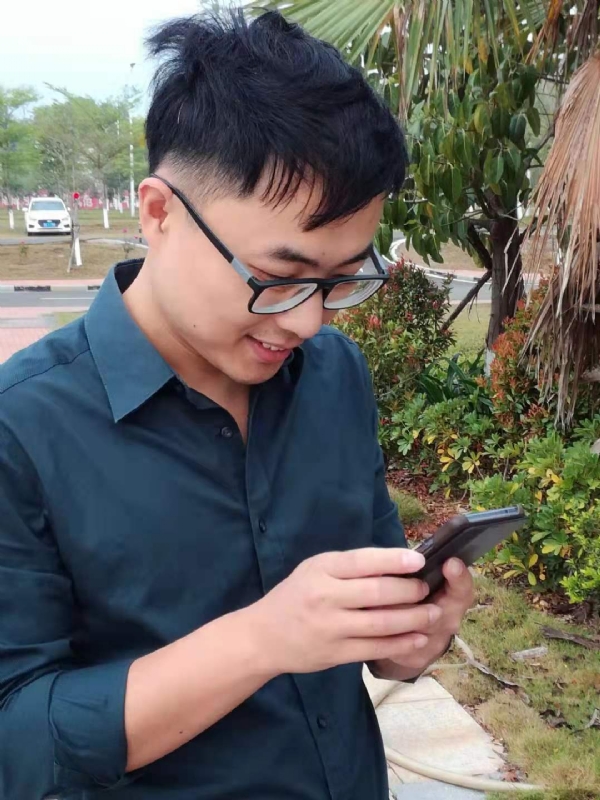 鼠王子的第一张照片--香港闪婚服务中心