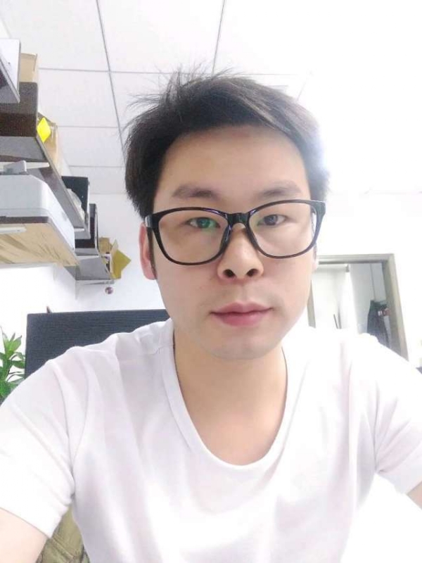 平凡的第一张照片--香港闪婚服务中心