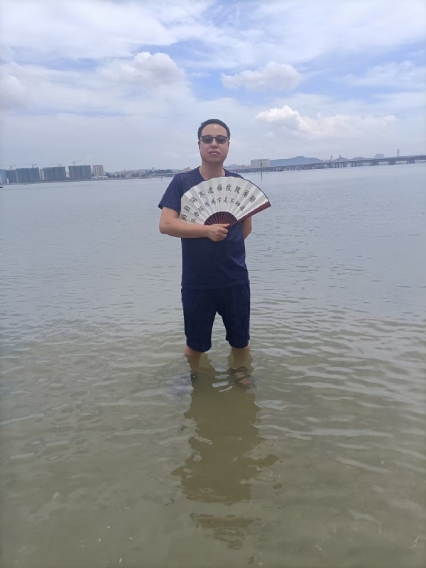 浪迹天涯的第一张照片--香港闪婚服务中心