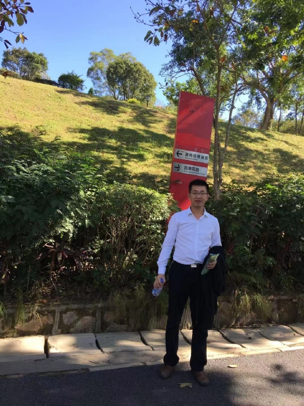 zw的第一张照片--香港闪婚服务中心
