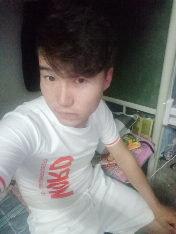 再回首的第一张照片--香港闪婚服务中心