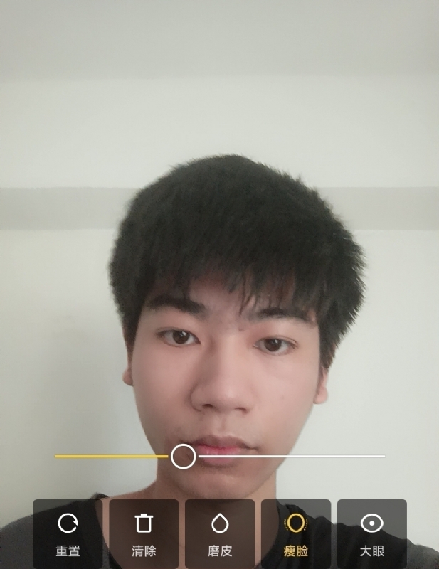 寻找甜蜜的第一张照片--香港闪婚服务中心