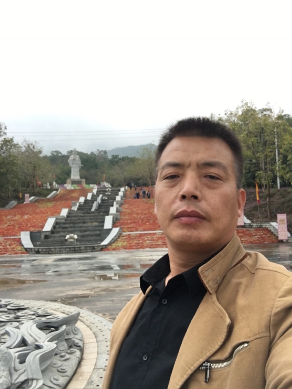 开心的松鼠的第二张照片--香港闪婚服务中心