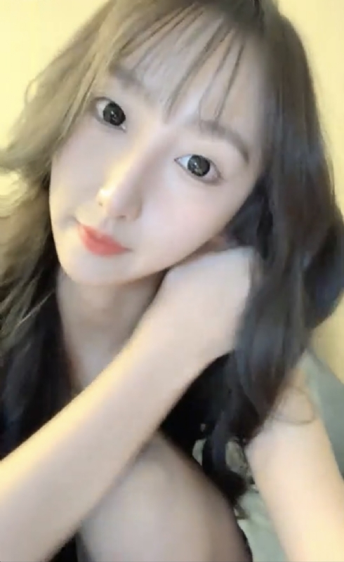 李诗敏的第一张照片--香港闪婚服务中心