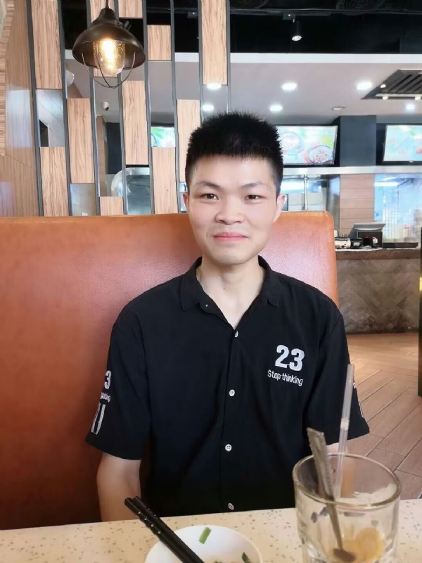 Mickey的第一张照片--香港闪婚服务中心