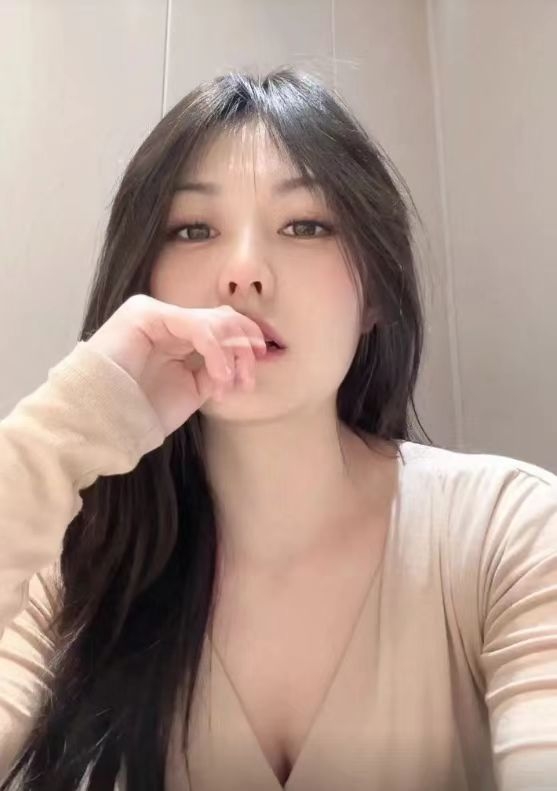 勾人心魂大美人的第一张照片--香港闪婚服务中心