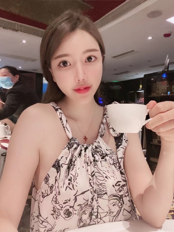 Candy的第二张照片--香港闪婚服务中心
