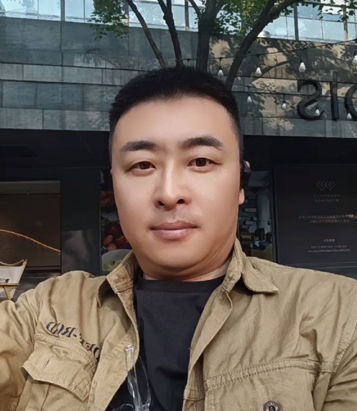 酱心的第一张照片--香港闪婚服务中心