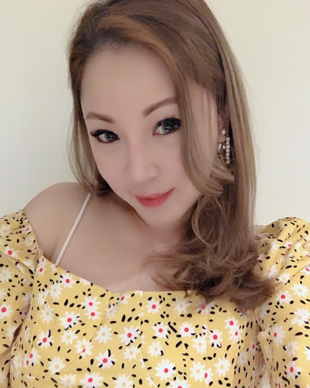 anni的第一张照片--香港闪婚服务中心