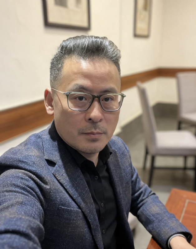 李雲明的第一张照片--香港闪婚服务中心